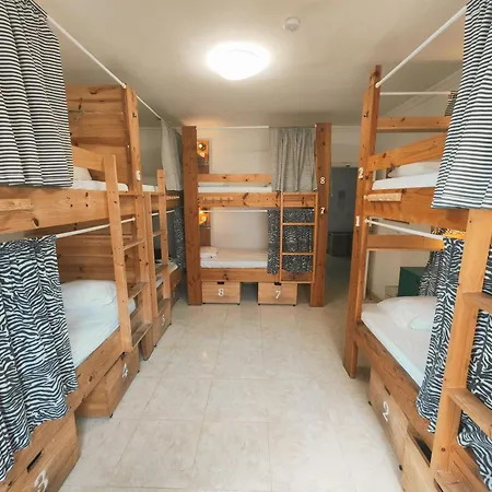 Albergue La Ventana Azul Surf *