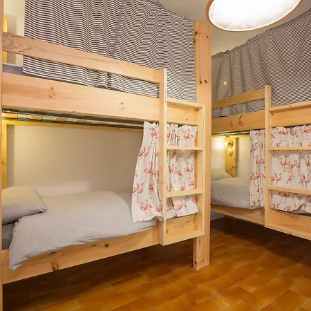 La Ventana Azul Surf Хостел *