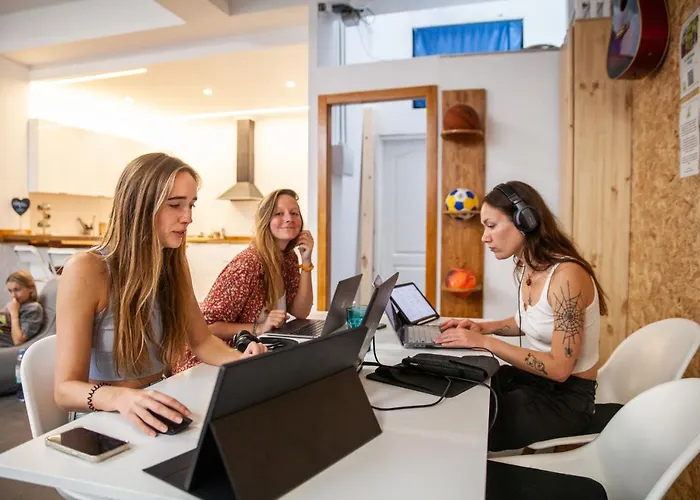 La Ventana Azul Surf ホステル *