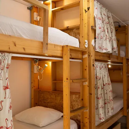 La Ventana Azul Surf Hostel