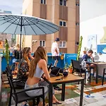 La Ventana Azul Surf Albergue
