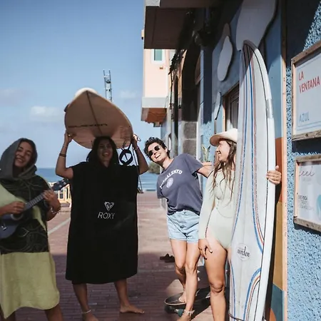 بيت شباب La Ventana Azul Surf لاس بالماس دي غران كاناريا