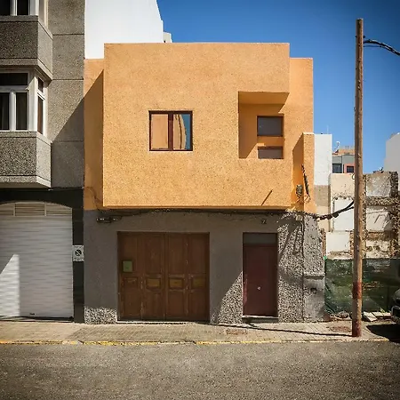 بيت شباب La Ventana Azul Surf لاس بالماس دي غران كاناريا