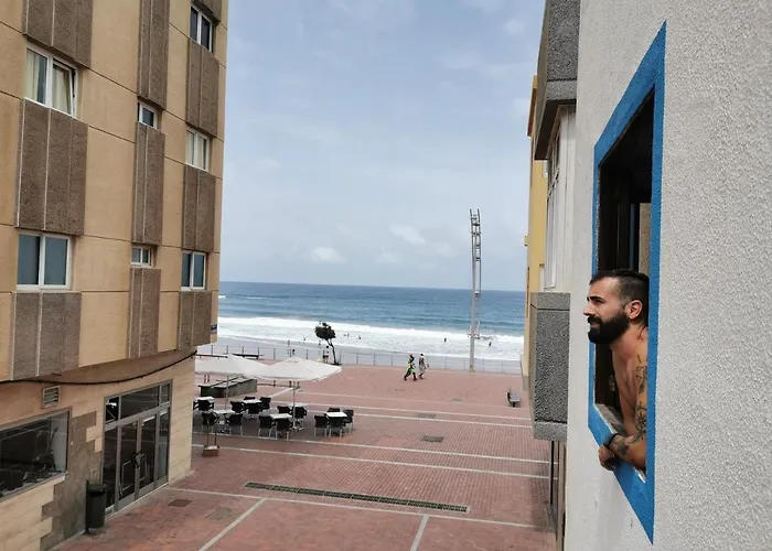 La Ventana Azul Surf Hostel *